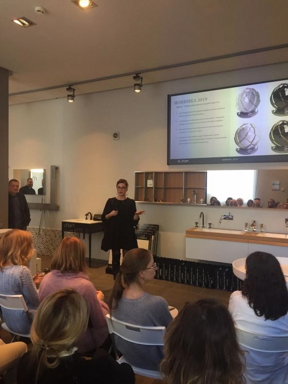 Jörger Presentation of the new Jörger product series Belledor at the LV Studio with the export manager Anna Mitsykh (Jörger)