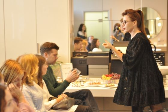 Jörger Presentation of the new Jörger products at the LV Studio with the export manager Anna Mitsykh (Jörger)