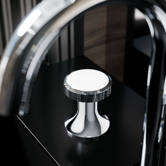 The new gem for the Valencia tap handles is a snow-white, bevelled crystal, set in chrome body with a filigree fluting