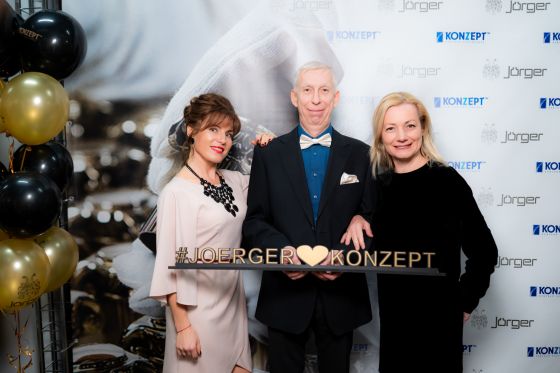 Anna Mitsykh and Ekaterina Podomareva (architect) with Andrej Komarov (Konzept)