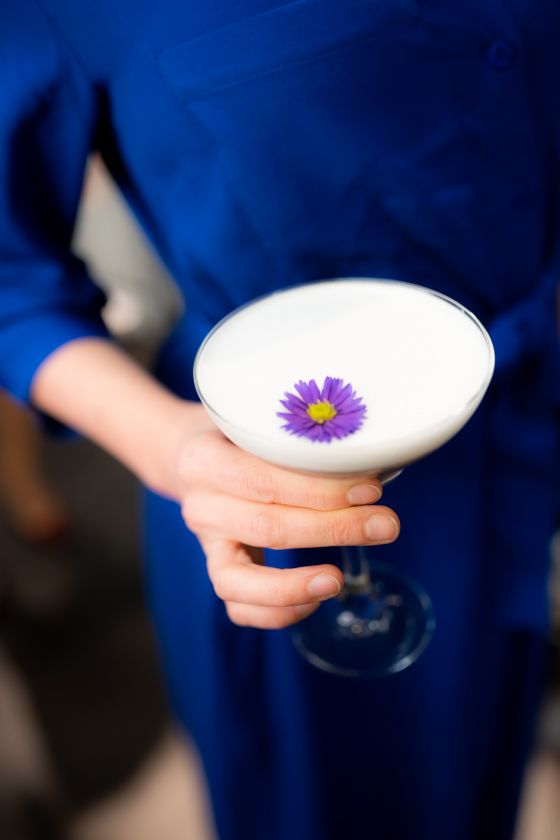 Presentation of the German brand Jörger in the studio of Konzept Cocktail with fresh flower